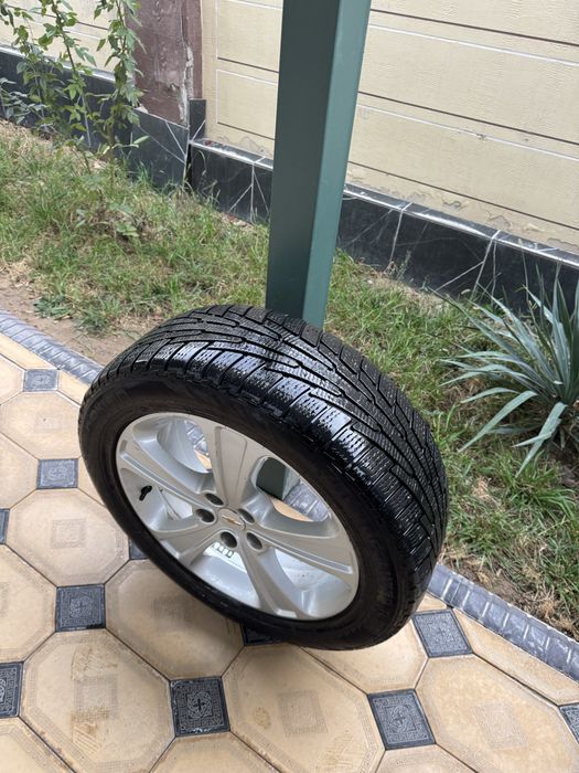 Комплект зимних шин с дисками chevrolet.