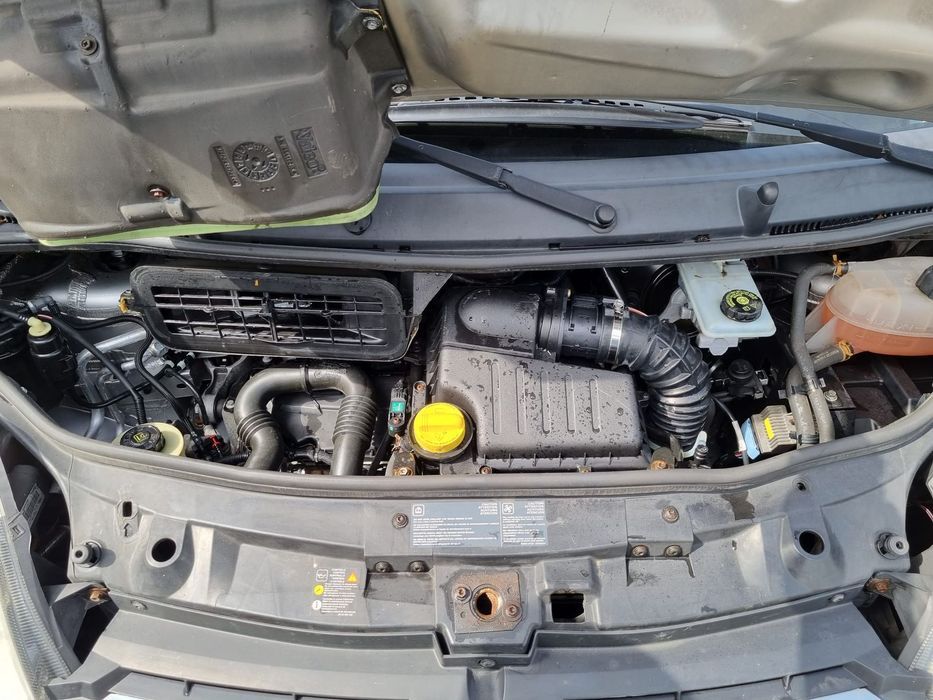 Dezmembram Opel Vivaro, an 2011, 2.0 DCI, Euro 5, cutie 6 trepte