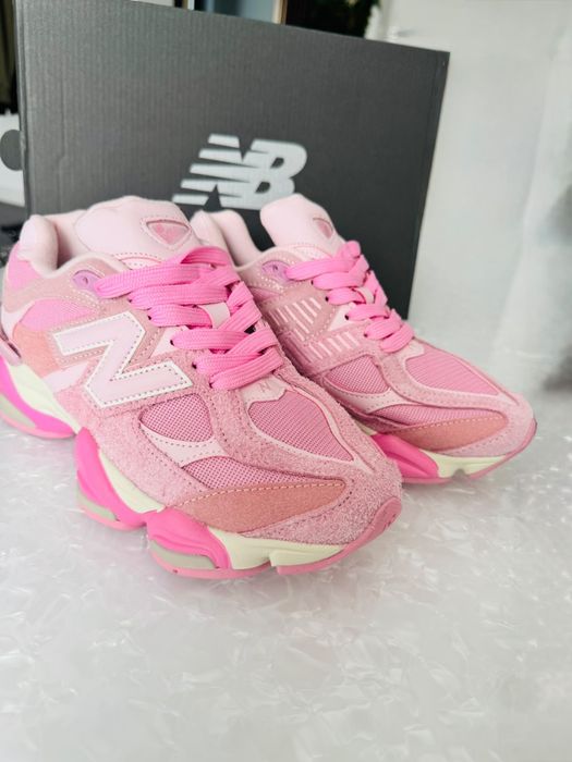 Adidași premium NB 9060