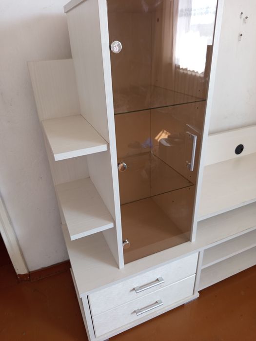 Горка для гостиной, зала.