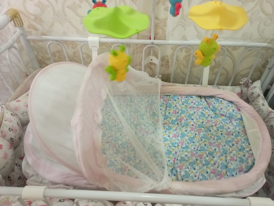 Продаю детскую кроватку