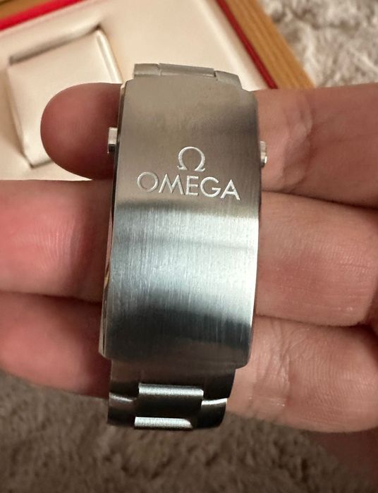 Omega seamaster planet ocean black-white 43.5mm