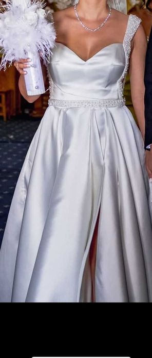 Vand rochie de mireasa
