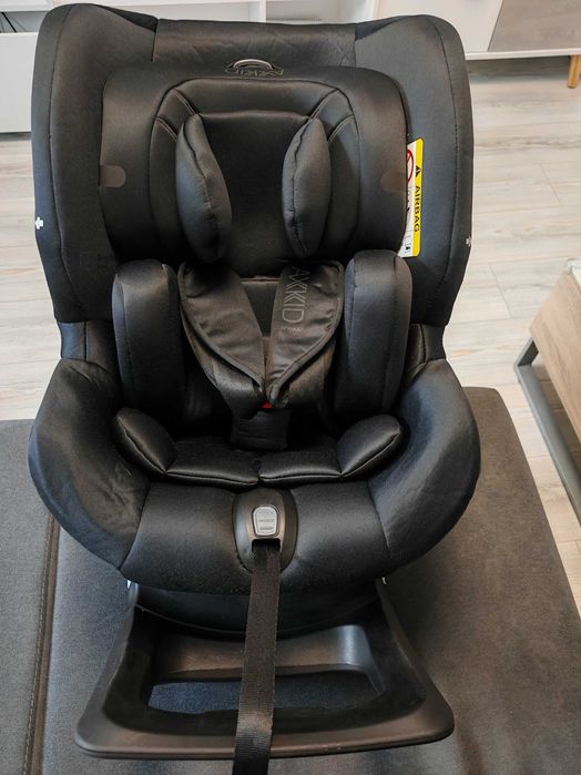 Axkid Столче за кола Spinkid