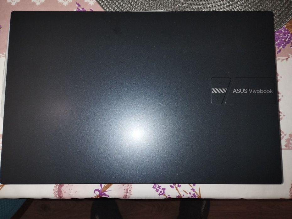 Leptop .asus Vivobook