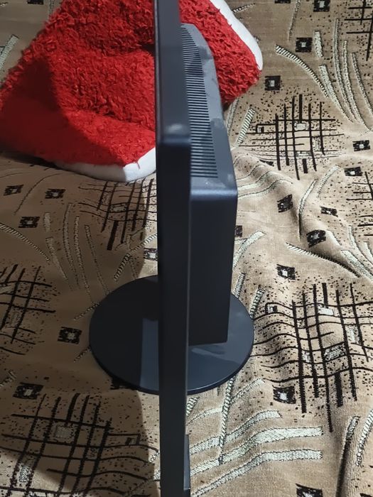 Монитор AOC 75 Герц