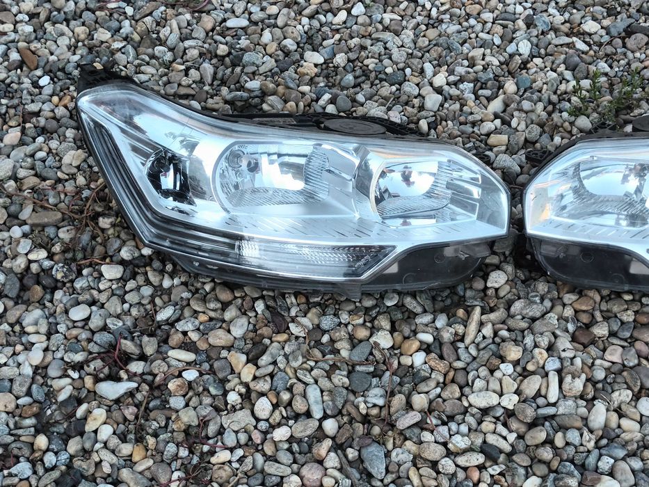 ляв и десен фар за ситроен ц5 III 08 - 17 CITROEN C5