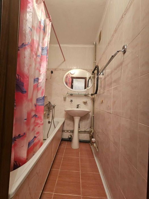 продам 2 ком Квартиру РН Азии