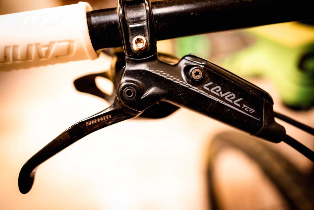 Schimb sau vând MTB Cannondale Lefty fullcarbon  M, 10.3 kg