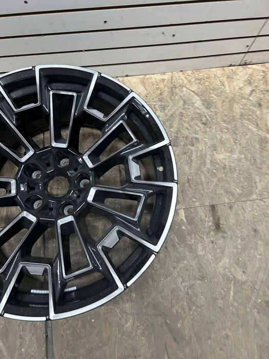 Janta 21 bmw M5 G90 style M952 spate 11j