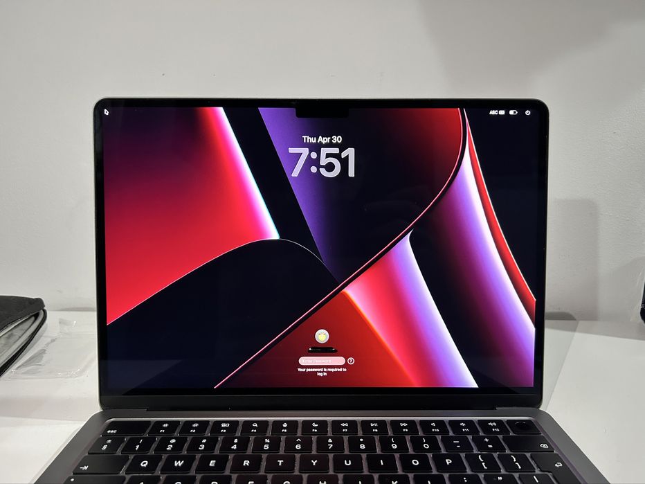 Macbook m3 8gb ram 256gb memorie