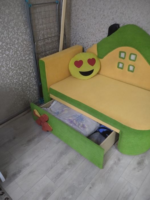 Продам мини диван детский