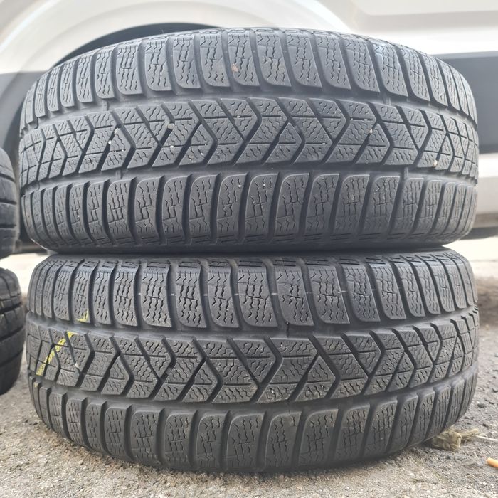 2x 215/55/17 M+S PIRELLI 6MM Stare impecabila