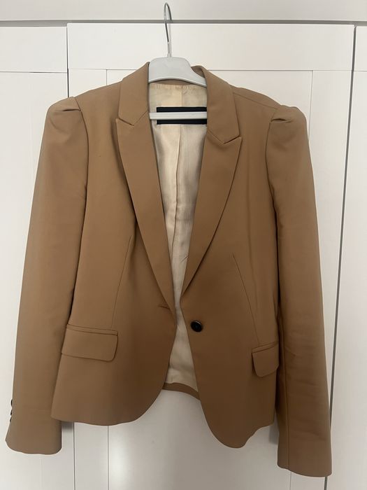 Sacou Zara cu imeti evidentiati , camel