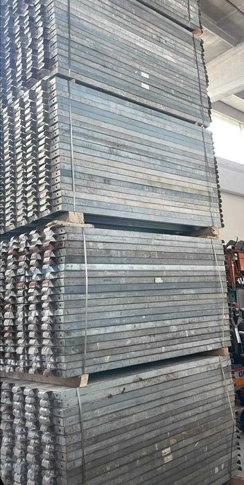 Пътеки за скеле и други елементи и аксесоари