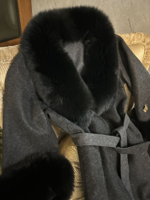 Palton din lana  cu blana  naturala