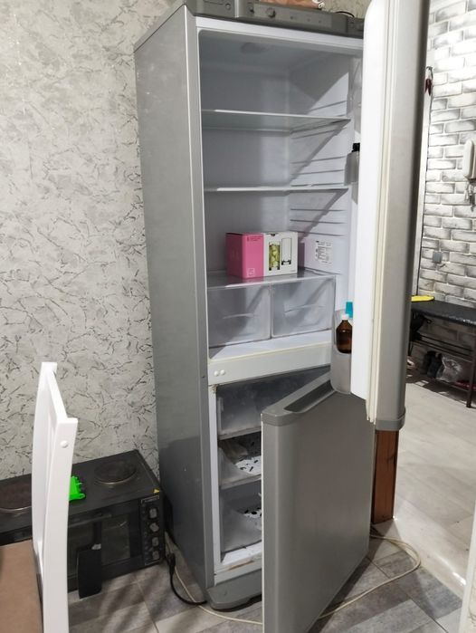 Продаю холодильник на запчасть, 5000