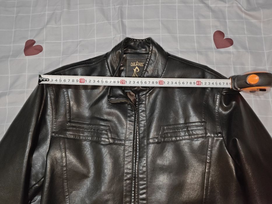 Кожаная куртка 54 размер.