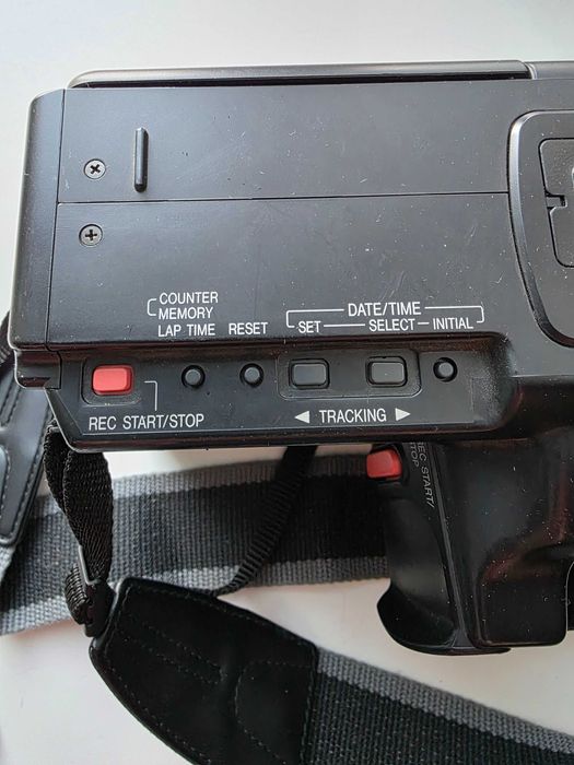 Кинокамера Sharp