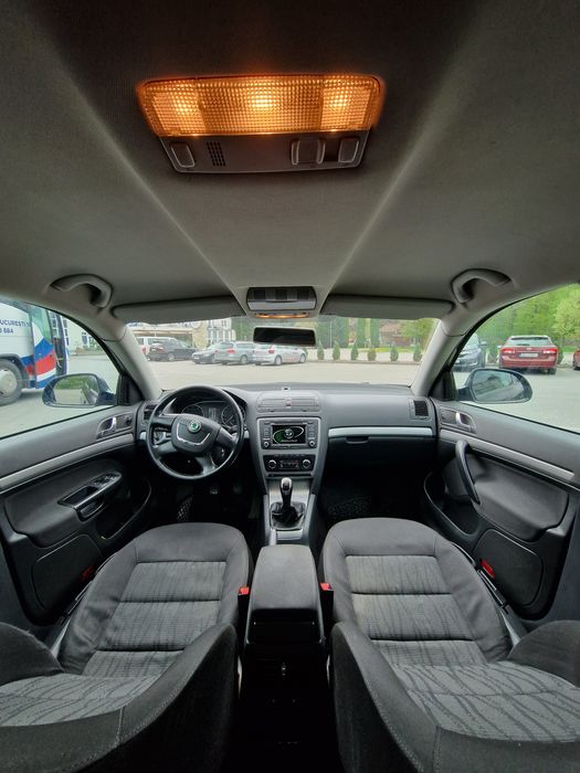 Vând skoda octavia 2 facelit 1.4 tsi  2011
