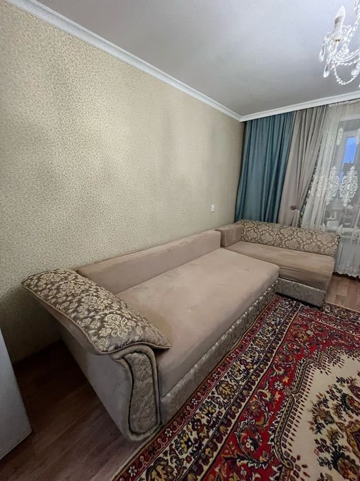 Продаётся угловой диван в отличном состоянии