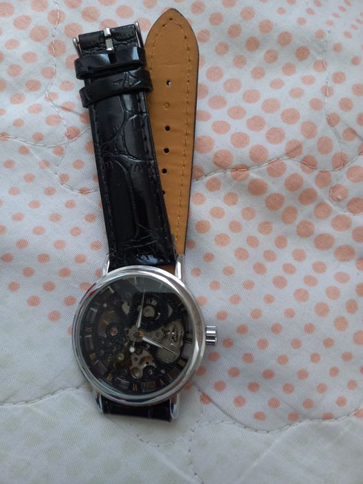 Я продам часы хороши