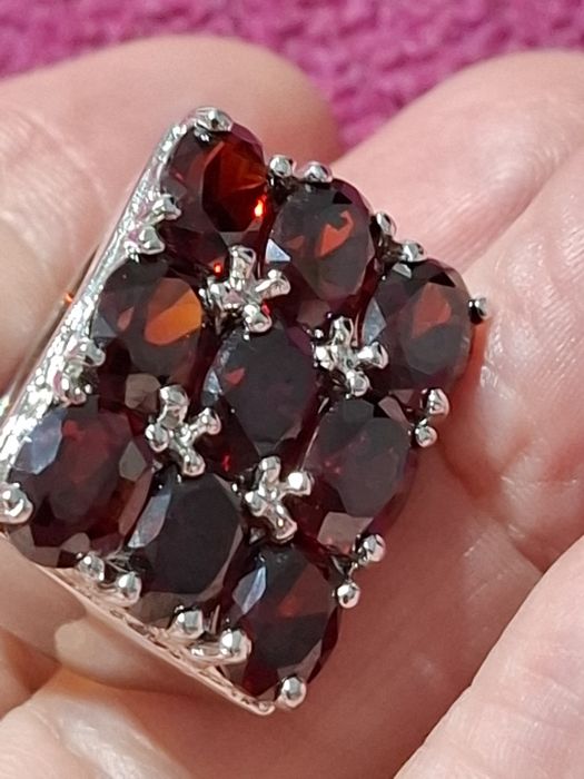 Inele masive din argint cu granat