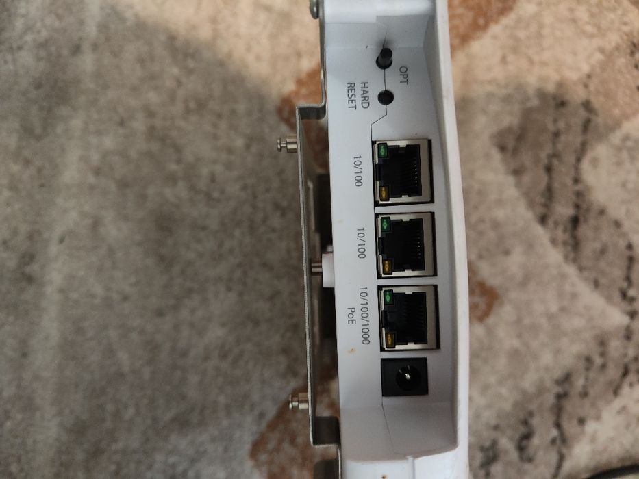 Vând Ruckus ZoneFlex 7363 Access Point