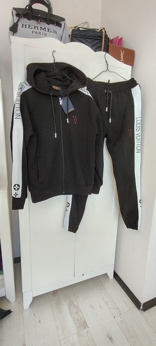 Екип комплект костюм