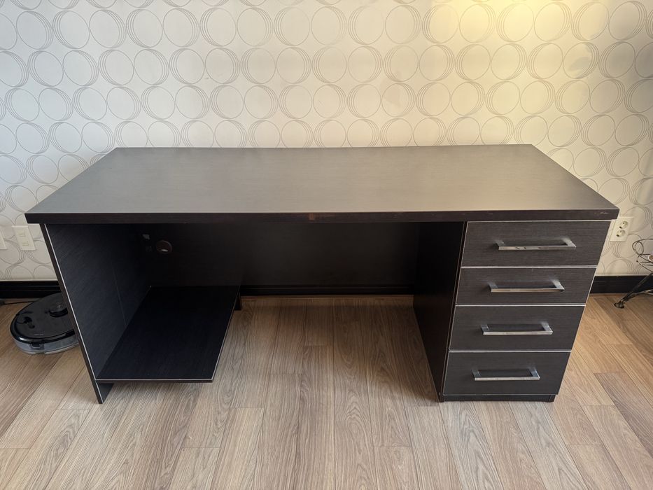 Стол компьютерный, письменный