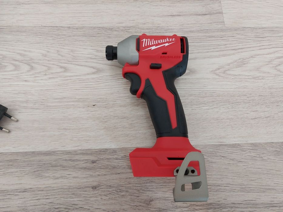 Autofiletanta impact biți milwaukee M18 BLIDRC, 3650-20 model america