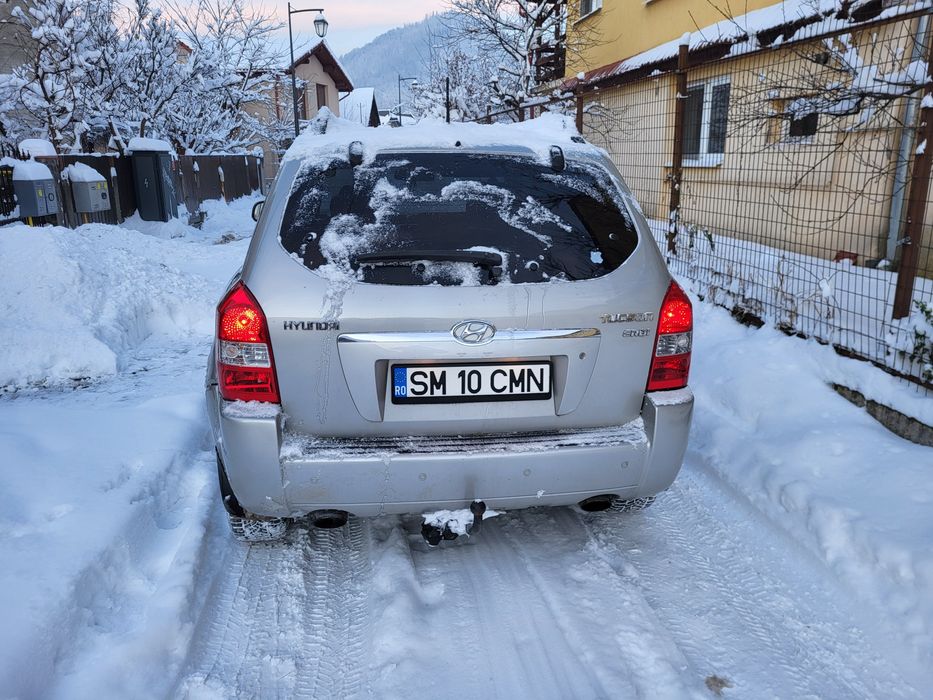 Vând Hyundai Tucson 4 x 4 Diesel Euro 4