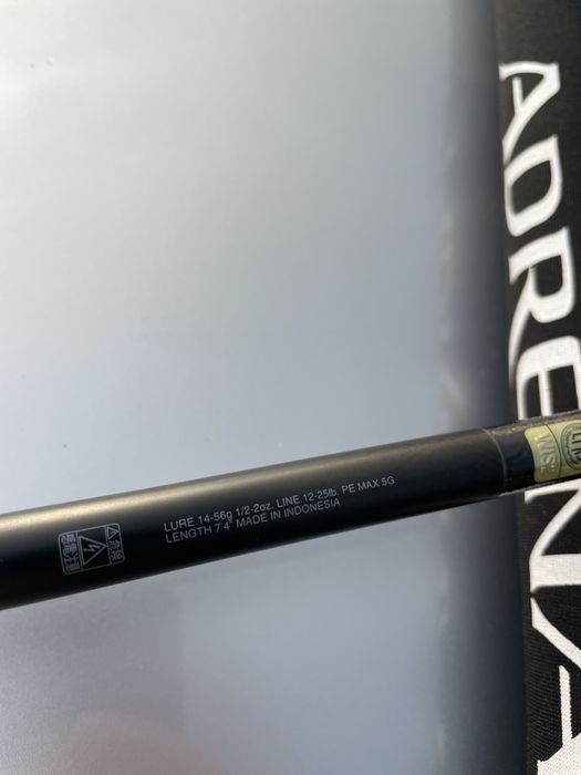 Vând Shimano Poison Adrena 174H-LM Swim & Big Bait (2,24 m / 14–56 g)