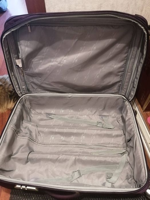Продам чемодан б/у