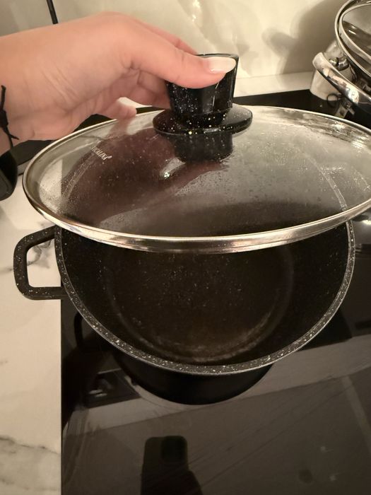 Кострюля  продам в хорошем состоянии