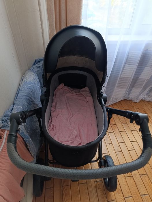 Продам коляску ,10000
