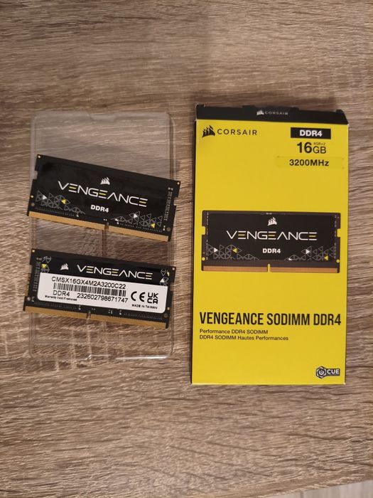 Kit memorie RAM Corsair Vengeance 16GB (2×8GB)