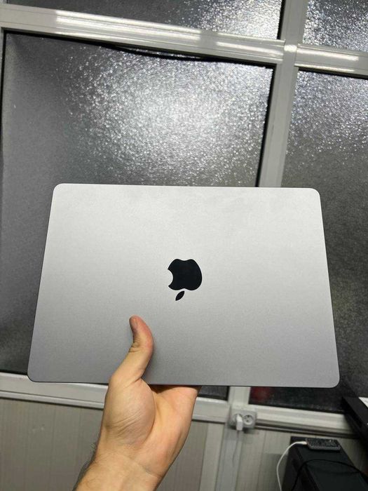 Macbook M3 256GB