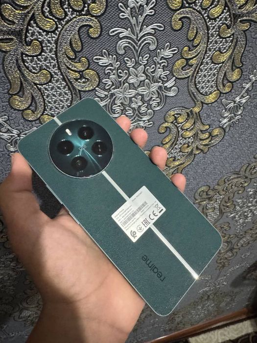 Реалми 12+5Gсотилади енги телифон холати жуда зор