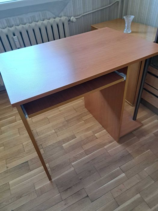 бюро за компютър