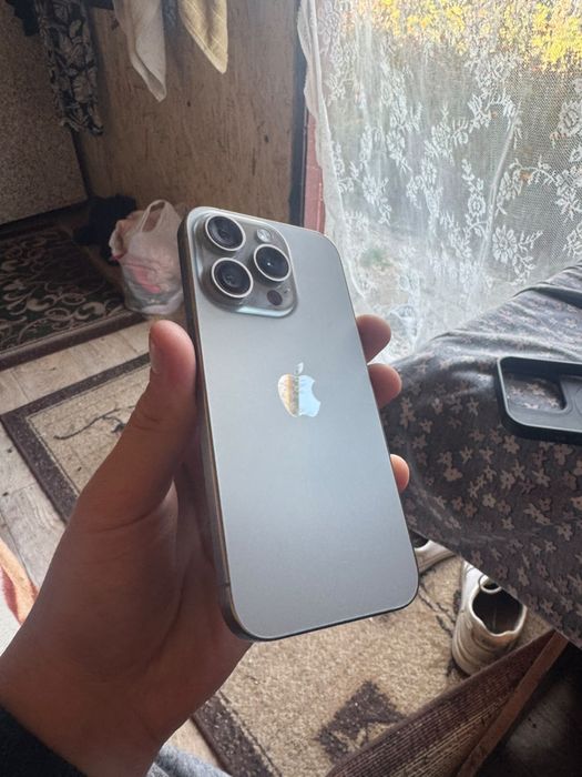iPhone 15 pro 256gb