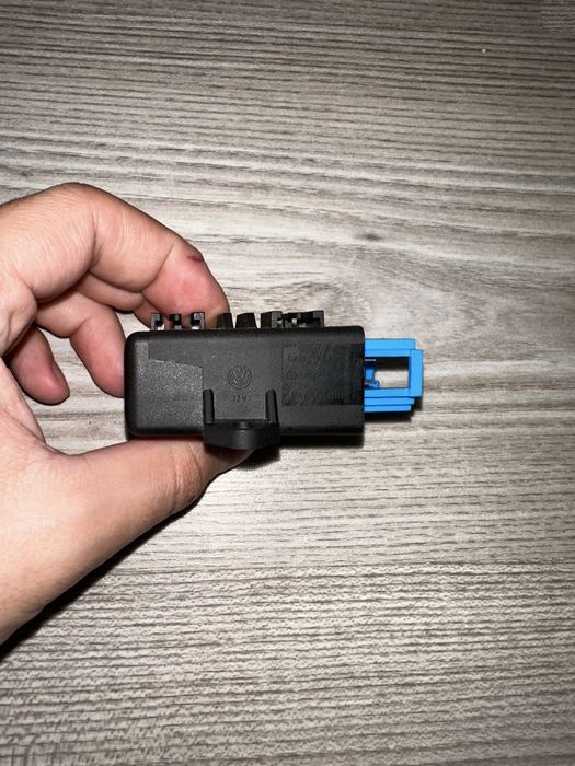 Modul incalzire in scaune VW 5K0959772A