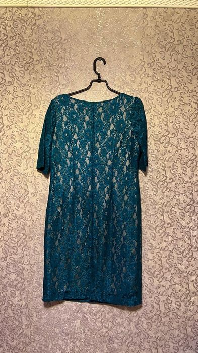 Продам женские платья