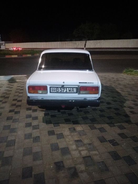 Lada sedan 2107