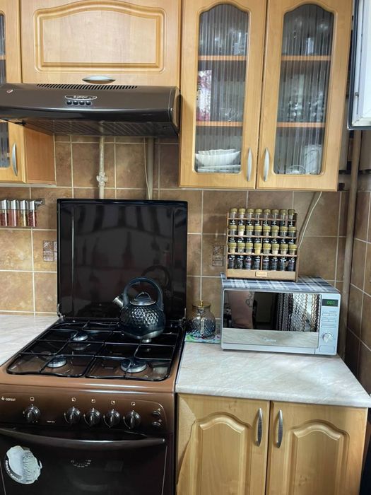 Кухоный гарнитур полностью
