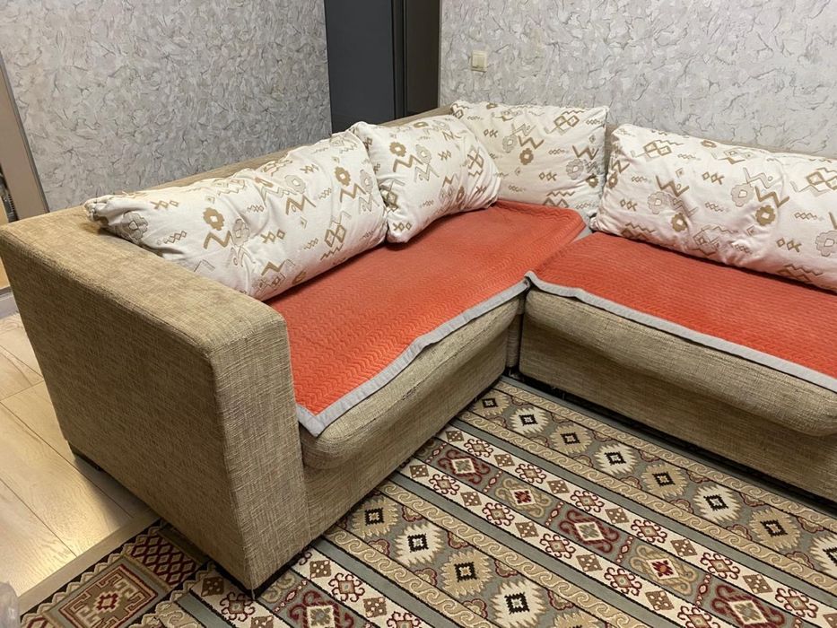 Угловой диван бу СРОЧНО
