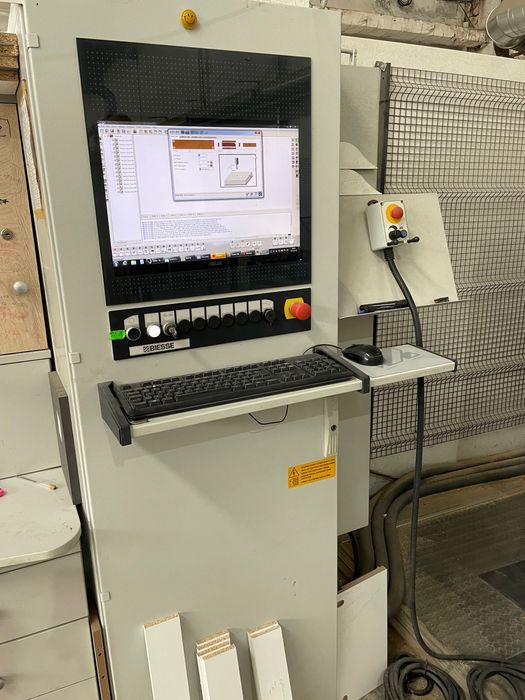 машина Rover 1232k