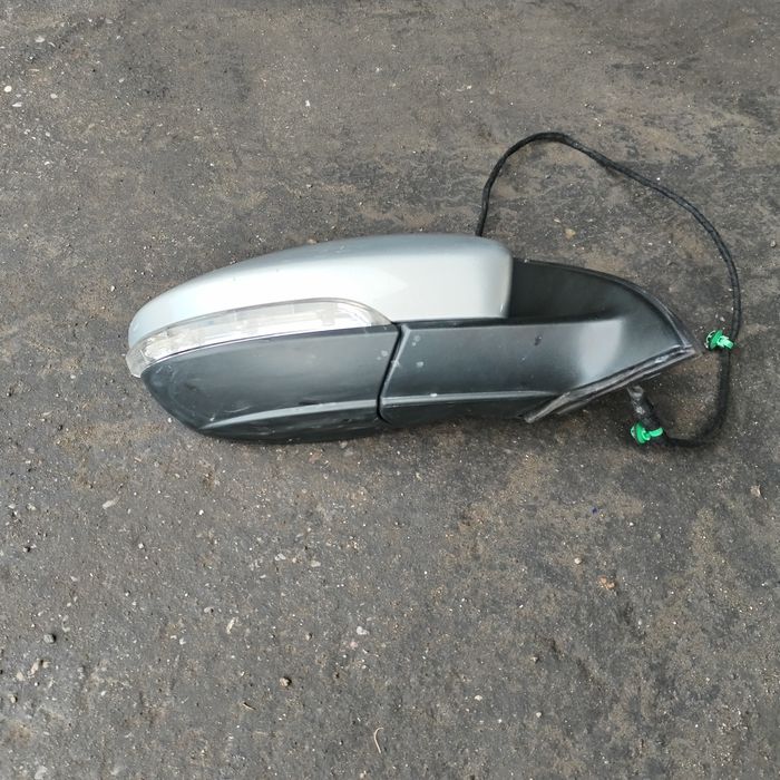 Oglinda dreapta vw passat b7 2011