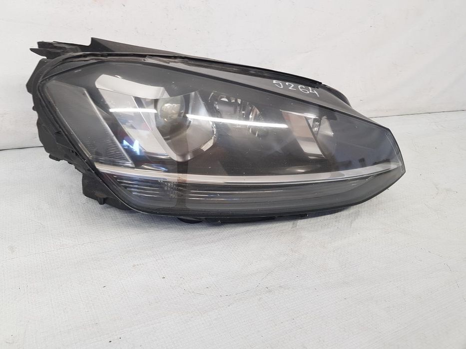 Far dreapta Xenon VW Golf 7 dupa 2013