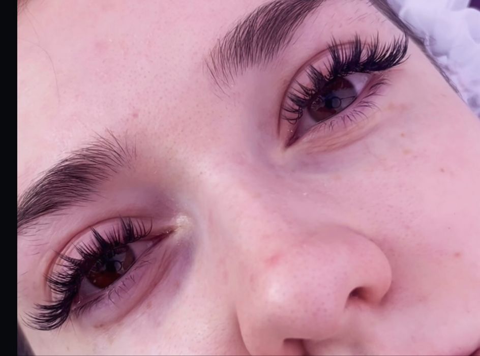 Наращивание ресницы